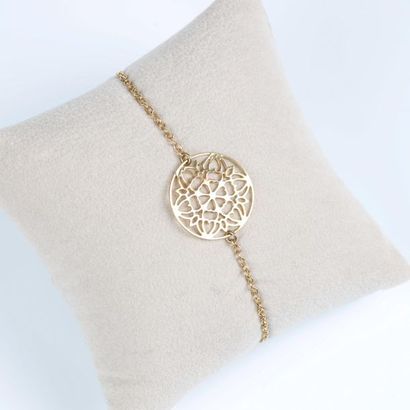 Pendentif en plaqué or, motif rond