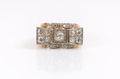 Importante bague tank en or de deux tons...