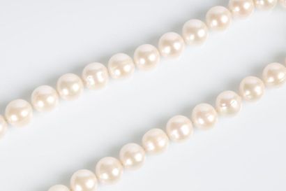 Important collier perles de culture naturelles...