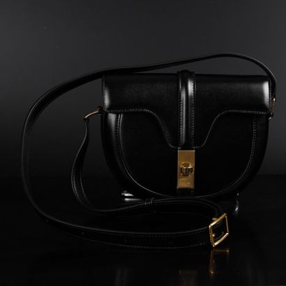 CELINE. Sac en cuir lisse noir, modèle 
