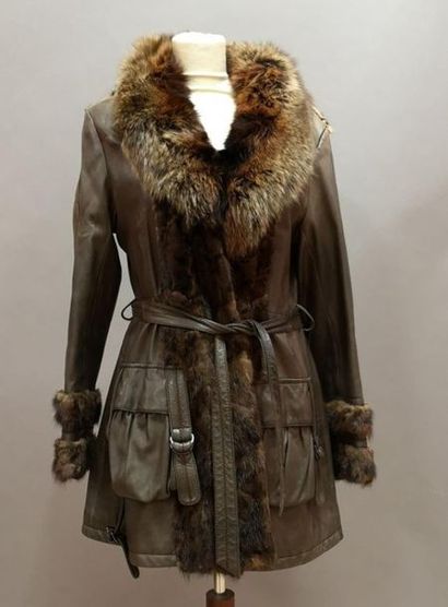 GIORGIO. Veste en cuir lisse chocolat, fourrure...