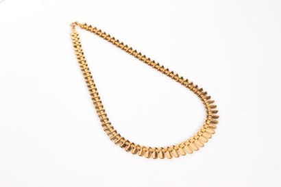 Collier collerette en or en chute. Années...