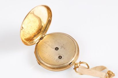 Petite montre de poche en or, clé en or et...