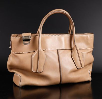 TOD'S. Sac à main en cuir beige. Haut. 23,...