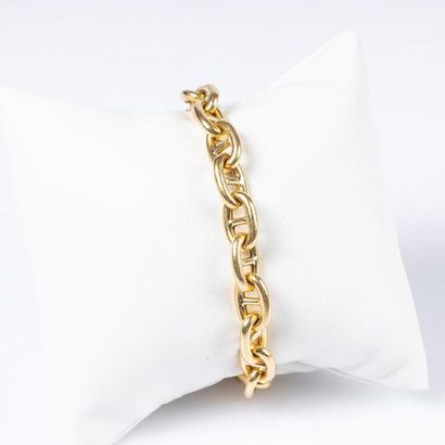 Bracelet en or maille marine. Long. 19 cm....