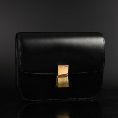 CELINE. Sac en cuir lisse noir, modèle 