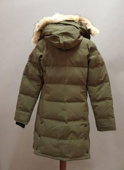 CANADA GOOSE. Parka vert pour femme, modèle...