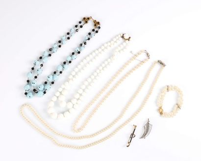 Ensemble de bijoux de fantaisie: 3 colliers,...