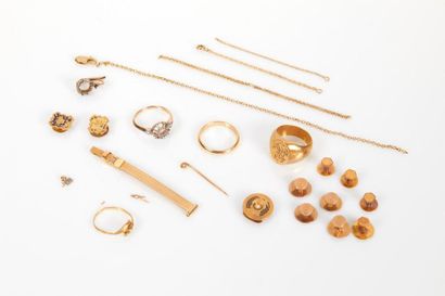 Ensemble de bijoux en or dont chevalière,...
