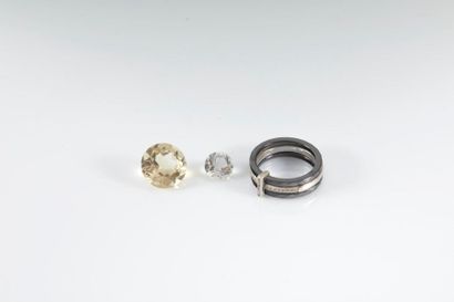 Lot: bague triple: anneau mobile en argent...