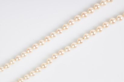 Sautoir de perles de culture en chute, diam....