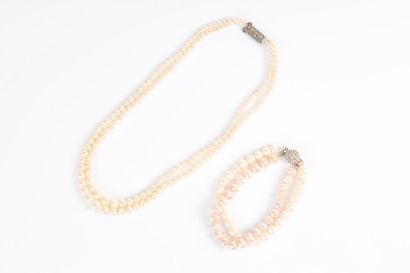 Lot: bracelet double rang de perles de culture...