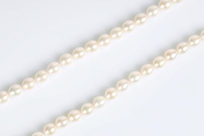 Important collier de perles de culture naturelles...