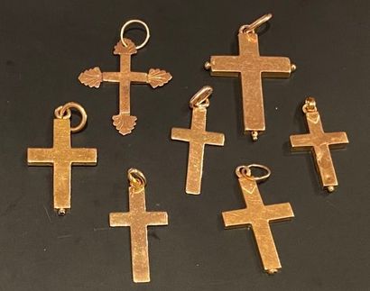 7 croix en or (chocs). 19,09 g