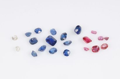 Ensemble de pierres sur papier: 2 diamants...