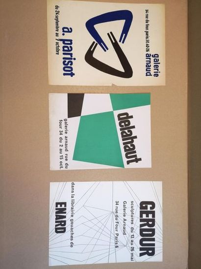 Lot de 53 affiches des années 1950-60 (Galerie...