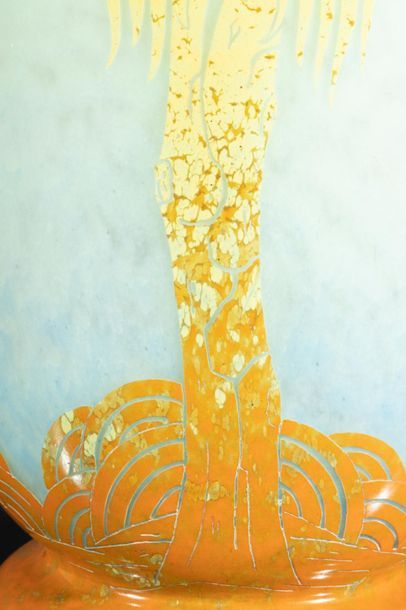 CHARDER - LE VERRE FRANCAIS. Grand vase ovoïde...