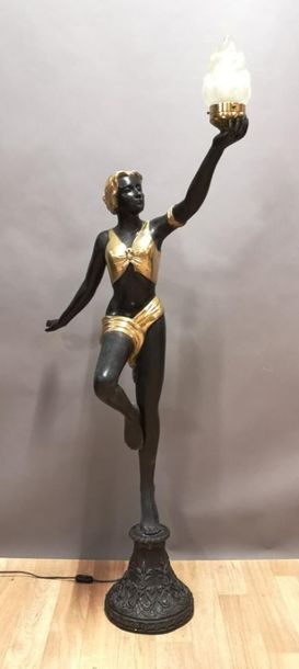 Grande torchère en bronze à patine noir et...