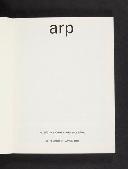 Jean ARP (1886-1966). 2 catalogues d'expositions...