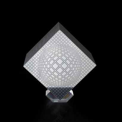 Victor VASARELY (1906-1997)
CUBE 
Sérigraphie...