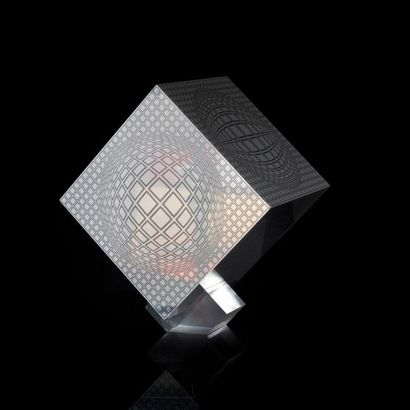 Victor VASARELY (1906-1997)
CUBE 
Sérigraphie...