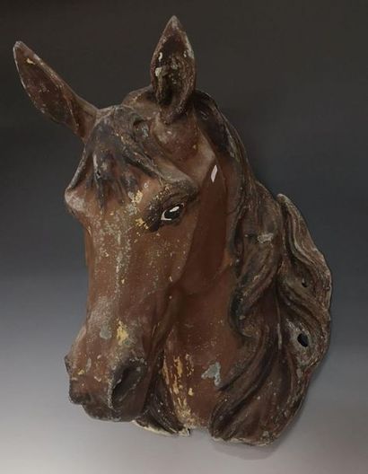 Tête de cheval en applique murale en tôle...