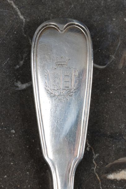 Louche en argent à filets. Paris, 1789-1791....