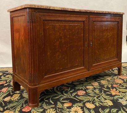 Buffet large en acajou massif et placage...
