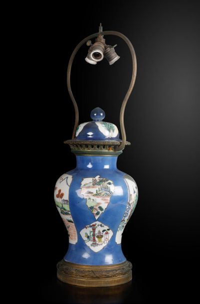 CHINE - XIXe siècle
Potiche balustre couverte...
