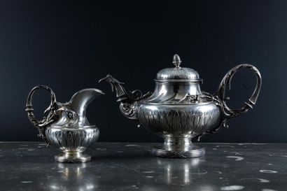 Théière et pot à lait balustre en argent,...