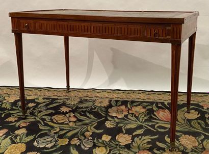 Table de tric-trac en acajou et placage de...