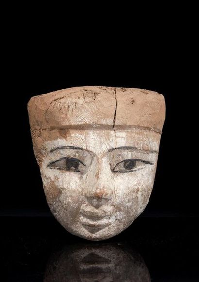 Masque de couvercle de sarcophage laissant...