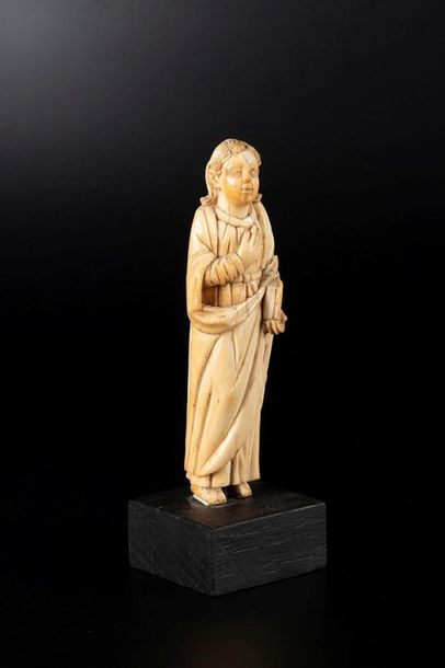 Saint Jean de Calvaire en ivoire sculpté...