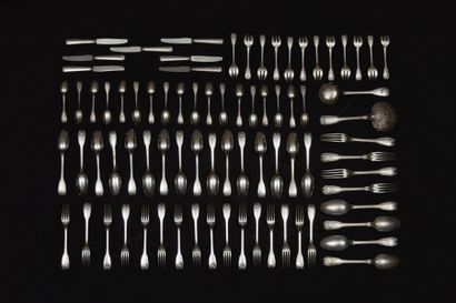Ensemble de couverts en argent, modèle à...