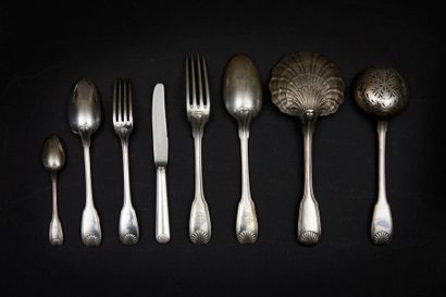 Ensemble de couverts en argent, modèle à...