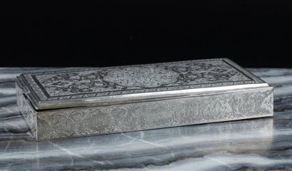 Boîte rectangulaire en argent à décor de...