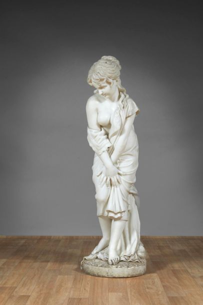 Anonyme, vers 1900
Jeune fille surprise
Statue...