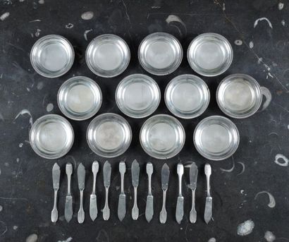 Rare ensemble de 12 coupelles à beurre, modèle...
