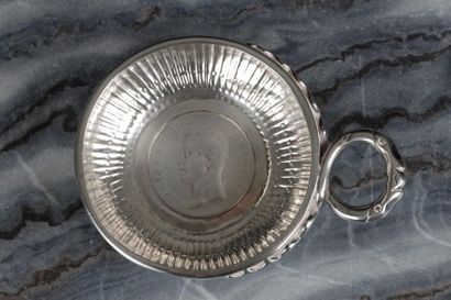 Grande tasse à vin en argent à côtes, anses...