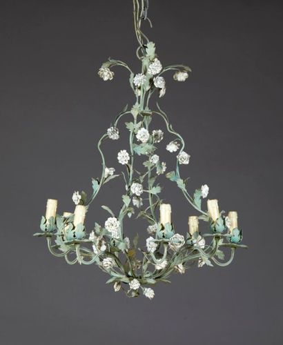 BAGUES. Lustre en tôle peinte à huit lumières...