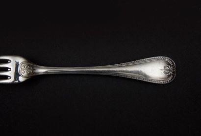 CHRISTOFLE. Ménagère de couverts en métal...