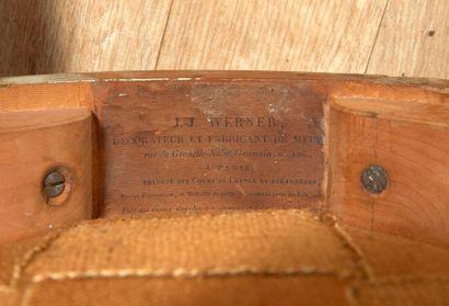 Paire de chaises en loupe de frêne, à dossier...