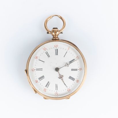 Montre de col en or guilloché et émaillé...
