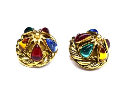 Paire de boucles d'oreilles en plaqué or...