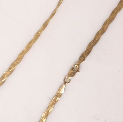Collier en or tressé. 5,18 g