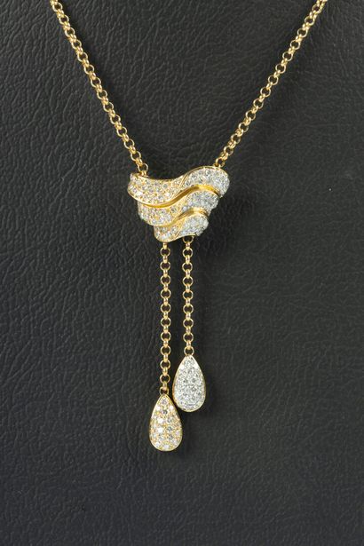 Collier en or, la chaîne maille ronde centré...