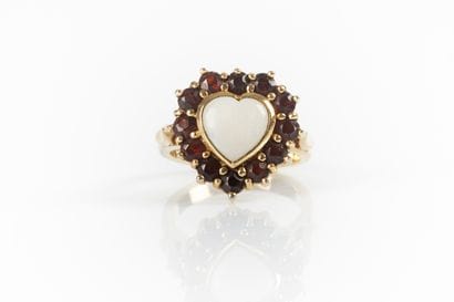 Bague coeur en vermeil sertie d'une opale...