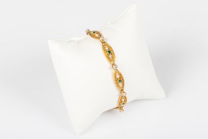Bracelet en or et platine, les maillons étirés...