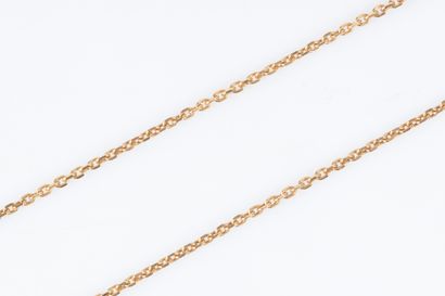 Chaine en or maille forçat. 3,96 g. Long....