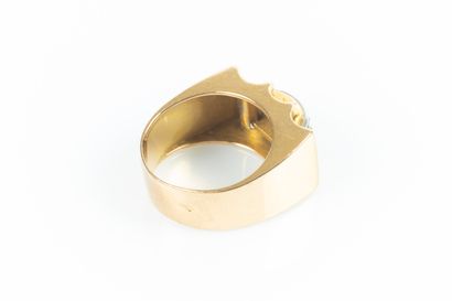 Bague tank en or et platine sertie de diamants...